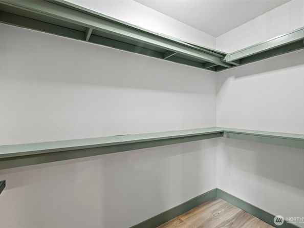 1008 E Guiberson Street, Kent WA 98030