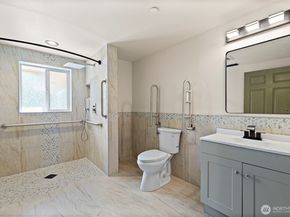 1008 E Guiberson Street, Kent WA 98030