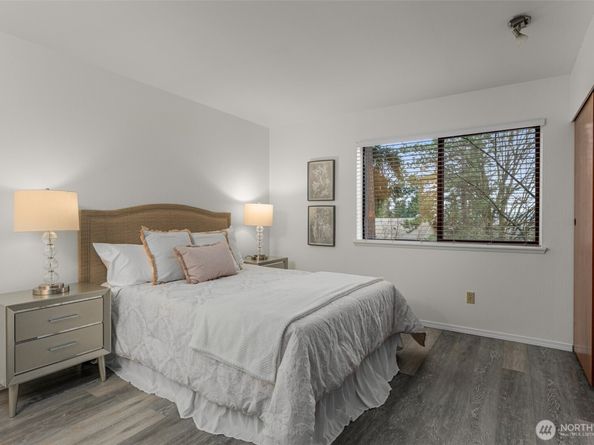 412 10th Street B202, Kirkland WA 98033