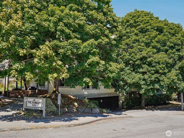 2152 N 112th Street 408, Seattle WA 98133