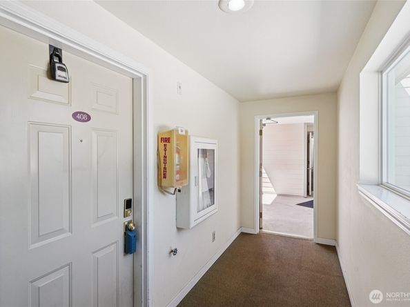 2152 N 112th Street 408, Seattle WA 98133