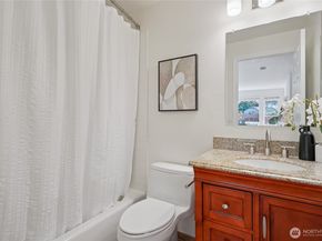 2152 N 112th Street 408, Seattle WA 98133