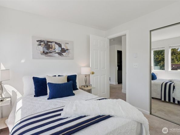 2152 N 112th Street 408, Seattle WA 98133
