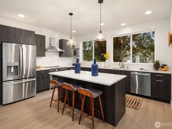 8823 Ashworth Avenue N, Seattle WA 98103