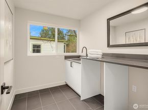 8823 Ashworth Avenue N, Seattle WA 98103