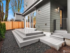 8823 Ashworth Avenue N, Seattle WA 98103
