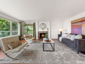 617 W Mercer Place 202, Seattle WA 98119