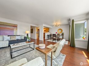 617 W Mercer Place 202, Seattle WA 98119