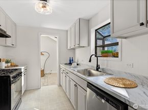 16233 8th Avenue NE, Shoreline WA 98155