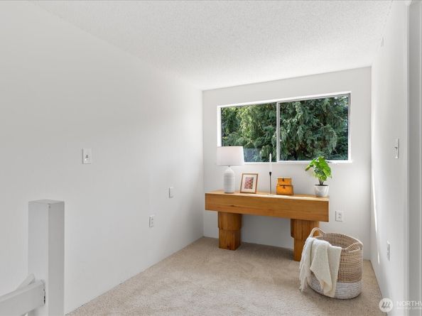 16233 8th Avenue NE, Shoreline WA 98155