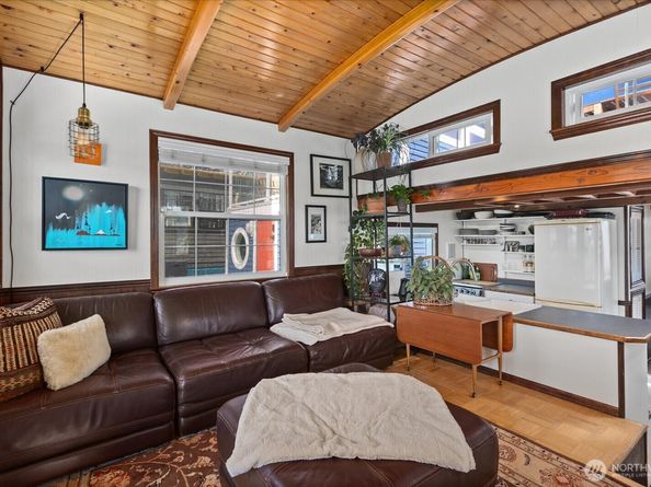 1900 Westlake Avenue N B11, Seattle WA 98109