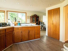 14201 SE 45th Street, Bellevue WA 98006