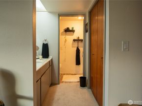 14201 SE 45th Street, Bellevue WA 98006
