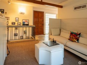 14201 SE 45th Street, Bellevue WA 98006