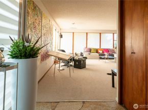14201 SE 45th Street, Bellevue WA 98006