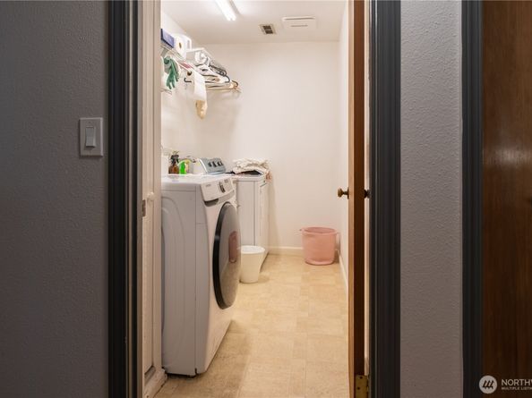 14201 SE 45th Street, Bellevue WA 98006