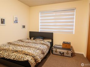 14201 SE 45th Street, Bellevue WA 98006