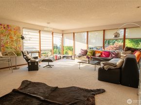 14201 SE 45th Street, Bellevue WA 98006