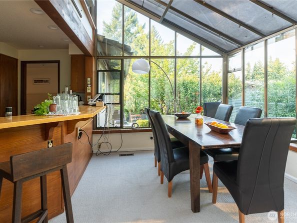 14201 SE 45th Street, Bellevue WA 98006