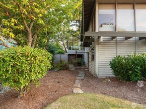 14201 SE 45th Street, Bellevue WA 98006