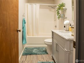 14201 SE 45th Street, Bellevue WA 98006