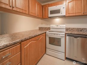 14527 NE 40th Street G204, Bellevue WA 98007