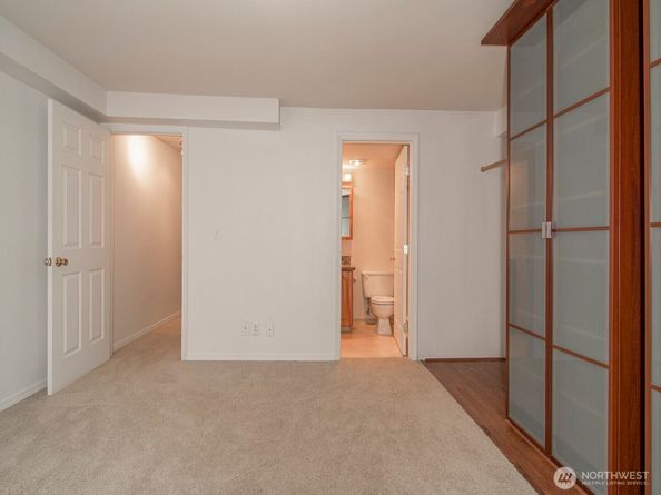 14527 NE 40th Street G204, Bellevue WA 98007