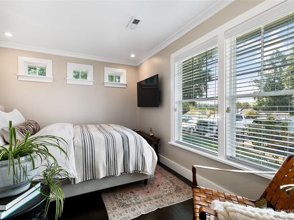 15220 9th Avenue SW, Burien WA 98166