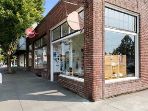 15220 9th Avenue SW, Burien WA 98166