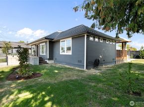 15220 9th Avenue SW, Burien WA 98166