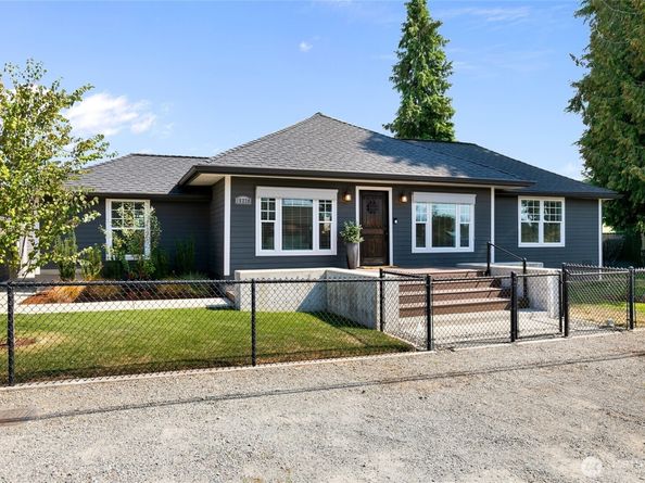 15220 9th Avenue SW, Burien WA 98166