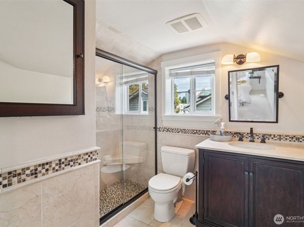 6562 5th Avenue NE C, Seattle WA 98115