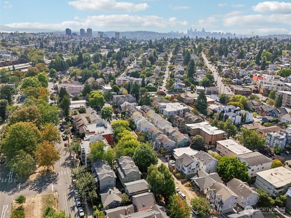 6562 5th Avenue NE C, Seattle WA 98115
