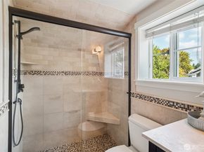 6562 5th Avenue NE C, Seattle WA 98115