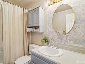 6562 5th Avenue NE C, Seattle WA 98115