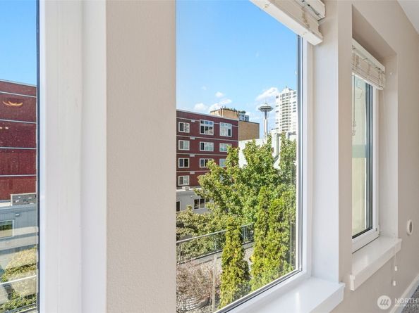 2440 Western Avenue 503, Seattle WA 98121