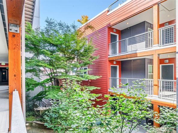 2440 Western Avenue 503, Seattle WA 98121