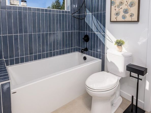 12033 40th Avenue NE A, Seattle WA 98125