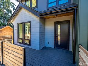 12033 40th Avenue NE A, Seattle WA 98125