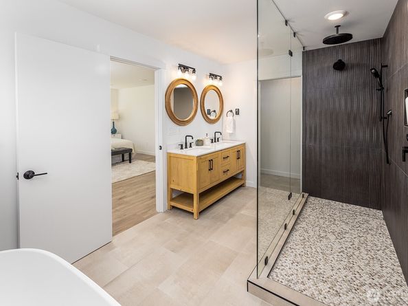 12033 40th Avenue NE A, Seattle WA 98125