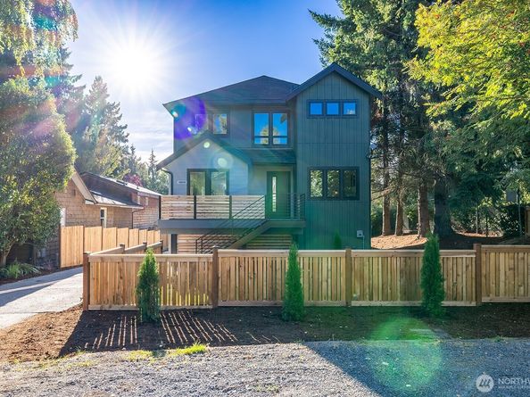 12033 40th Avenue NE A, Seattle WA 98125