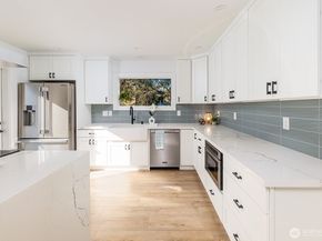 12033 40th Avenue NE A, Seattle WA 98125
