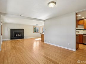 1217 NE 184th Street, Shoreline WA 98155