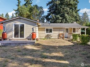 1217 NE 184th Street, Shoreline WA 98155