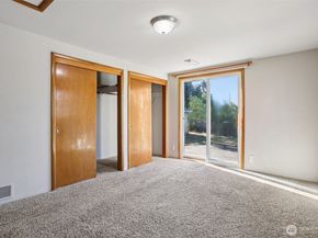 1217 NE 184th Street, Shoreline WA 98155