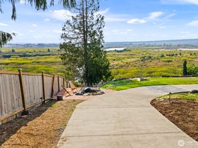 4220 59th Drive NE, Marysville WA 98270