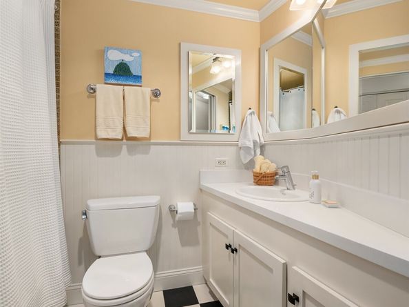 2360 43rd Avenue E 211, Seattle WA 98112