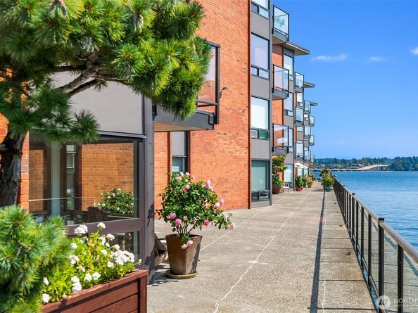 2360 43rd Avenue E 211, Seattle WA 98112