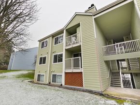 975 Aberdeen Avenue NE D203, Renton WA 98056