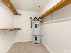 975 Aberdeen Avenue NE D203, Renton WA 98056